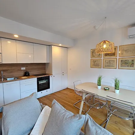 Sunny Ap22 Apartment *